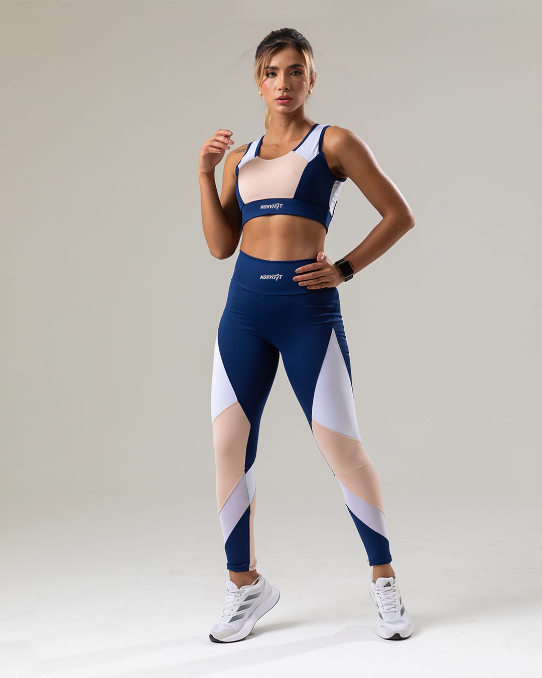 CONJUNTO DEPORTIVO CORTES MULTICOLOR